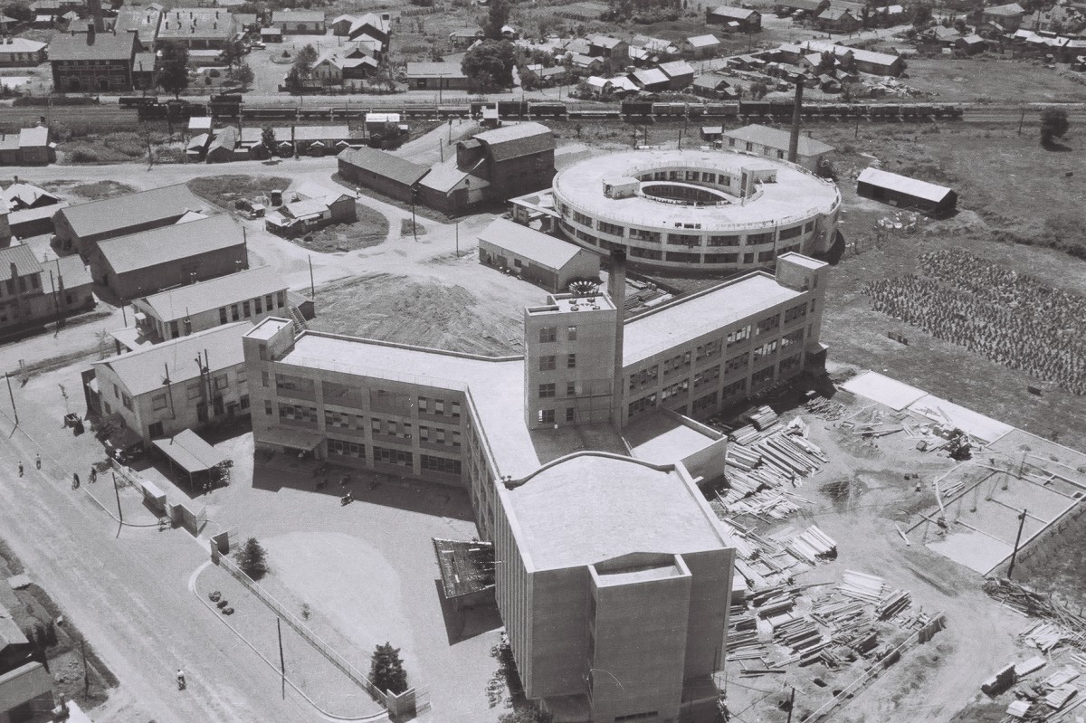 昭和30年代 Y字の帯広市役所、O字の帯広厚生病院