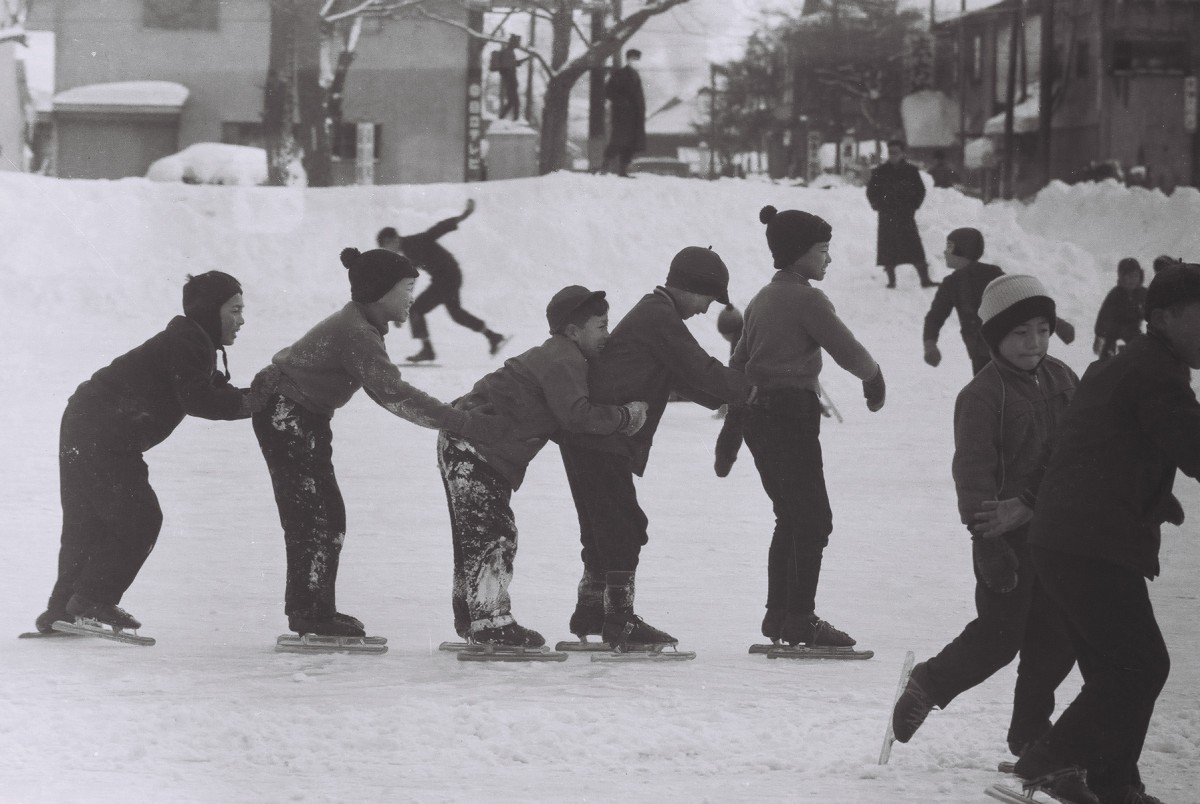 昭和30年代 帯広小学校のスケートリンク2